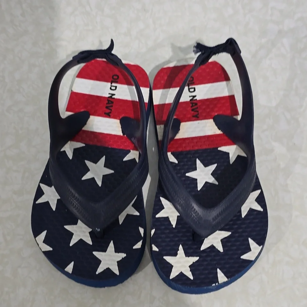Old navy flip‎ flops American Flag print Size 7